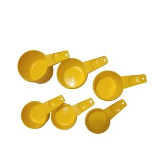 Vintage Tupperware Yellow Measuring Cups Set of 6 Nesting Kitchen Tools 109-24